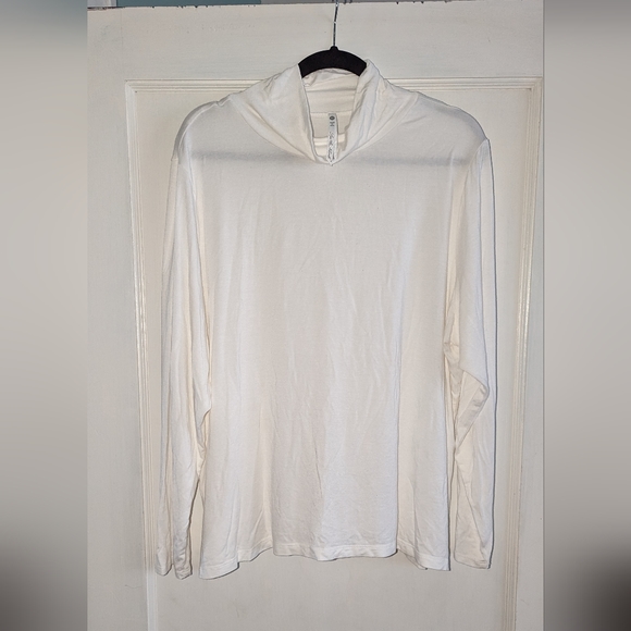 Leo and Nicole cream color turtle neck 3X - Picture 4 of 7